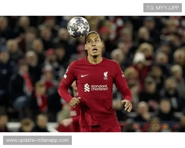 利物浦角球造成混乱，范迪克门前争顶建功