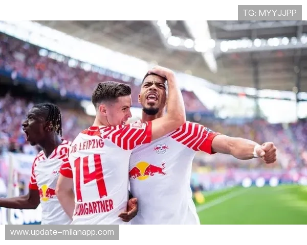 “德甲最新积分榜：势头正劲的强队迎来挑战”，德甲目前最新积分榜